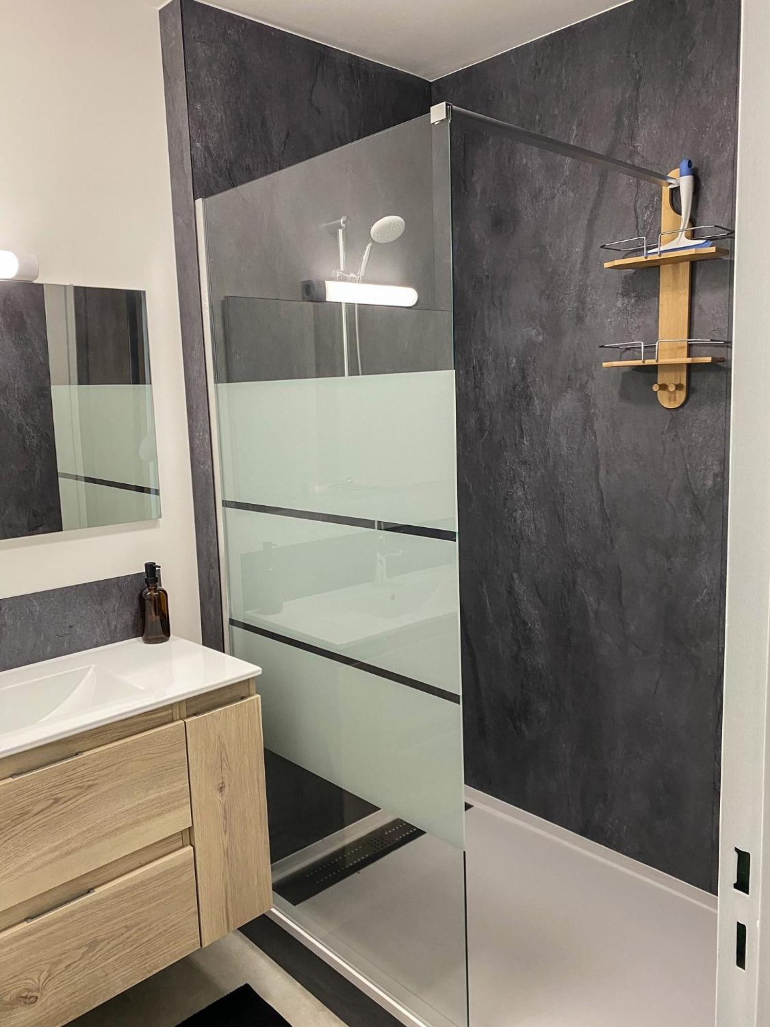 니오르 T3 Moderne Avec Balcon Terrasse Et Parking Gratuit 아파트 외부 사진